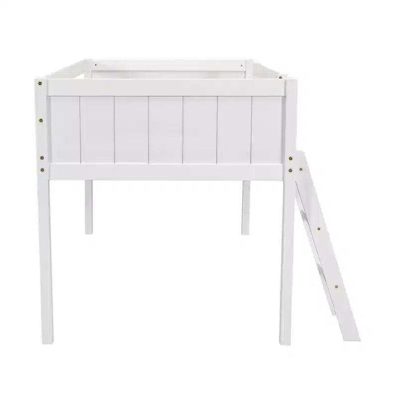 Niedriges Loftbett aus Holz in Twin/Full-Größe mit Leiter