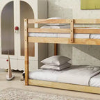 Etagenbett mit zwei Einzelbetten, inklusive Leiter, verstärkte Lattenroste für oberes und unteres Bett