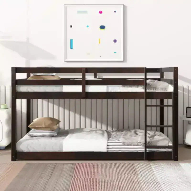 Etagenbett (Twin-over-Twin) mit Leiter, verstärkte Lattenroste für Ober- und Unterbett