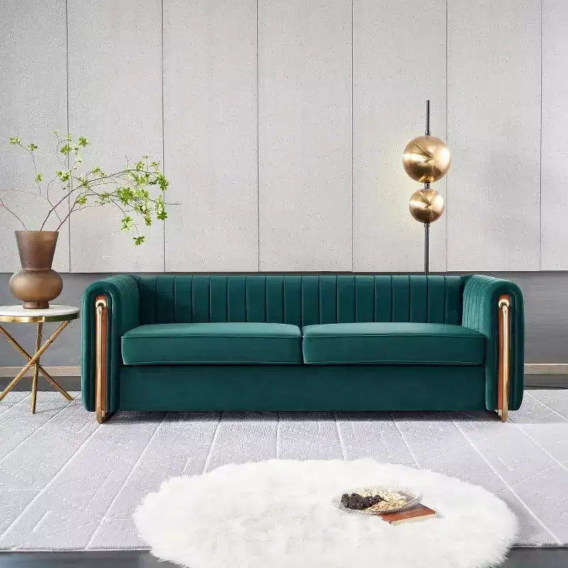 84 Moderne Samtpolster-Sofa, Couch mit goldenen Metallbeinen und gerollten Armlehnen für Wohnzimmer, Schlafzimmer oder Apartment