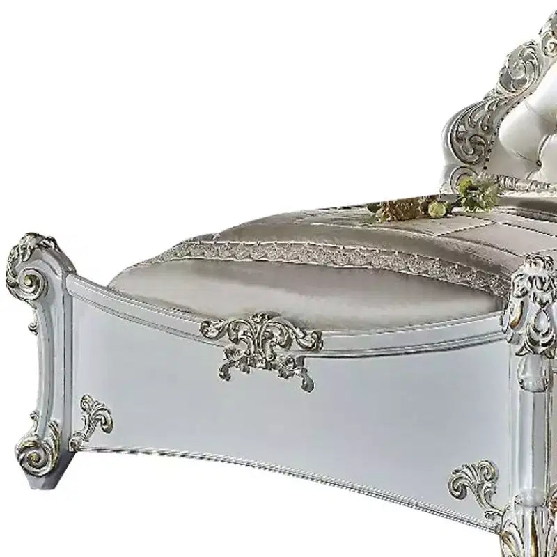 100 Pfund schweres California King-Size-Bett, Kunstleder und antike Perlenoptik.
