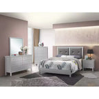 Gepolstertes Queen-Panel-Bett