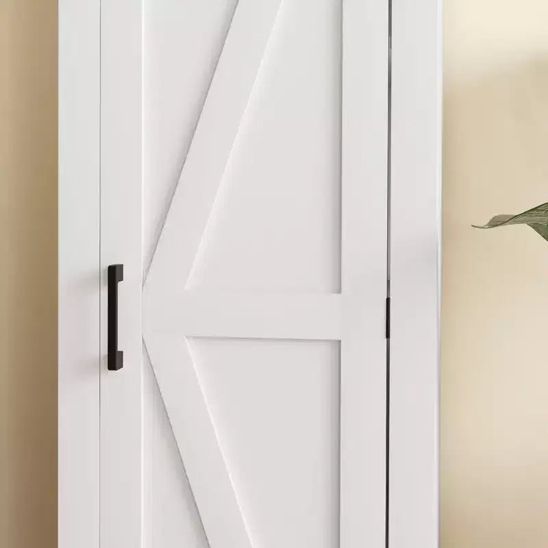 Bauernhaus-Aufbewahrungsschrank mit verstellbarem Regal, Akzentschrank mit einfacher Scheunentür für Wohnzimmer, Vorratsschrank, Weiß