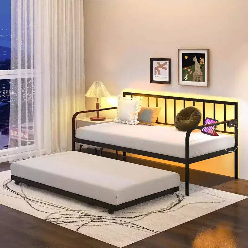 Doppel-Tagesbett, verstellbares Schlafsofa-Gestell mit Ladestation und LED-Beleuchtung